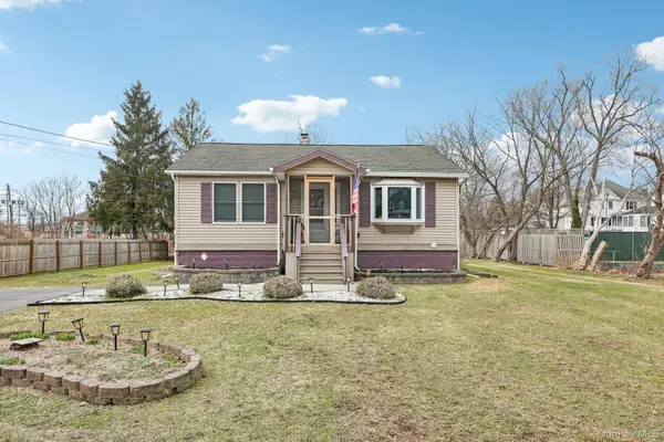 2 Moffatt Lane, Chester, NY 10918