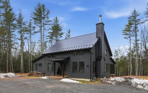 14 Tetta Lane, Olivebridge, NY 12461
