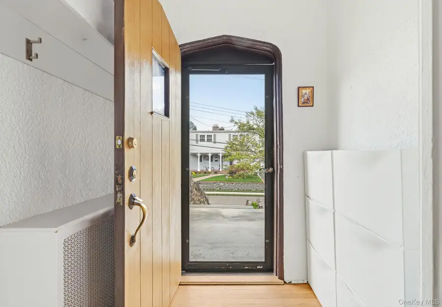 56 Hillcrest Avenue, Larchmont, NY 10538 - #3