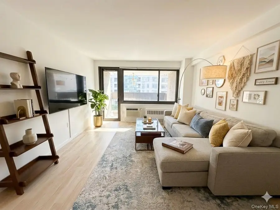 77 Fulton Street #6F, Manhattan, NY 10038 - #2