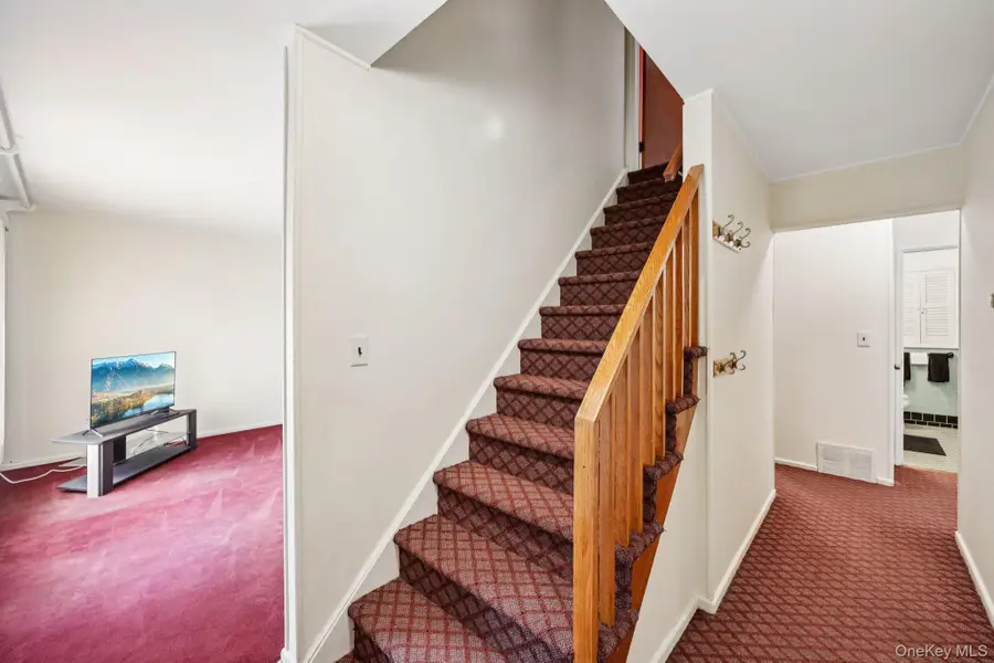 132 Albertson Parkway, Albertson, NY 11507 - #3