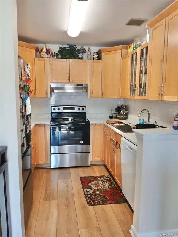 427 Aylesbury Court #A, Ridge, NY 11961