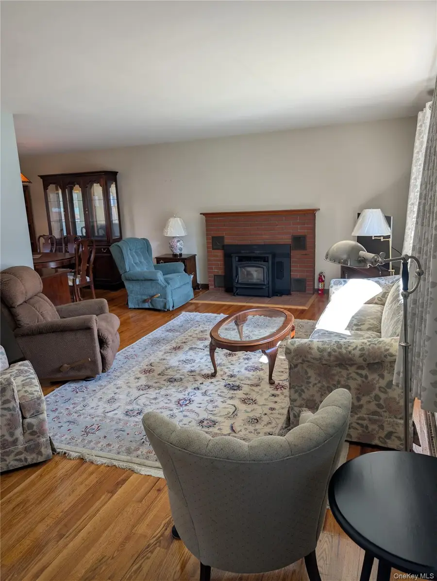 4 Michelle Drive, Newburgh, NY 12550 - #3