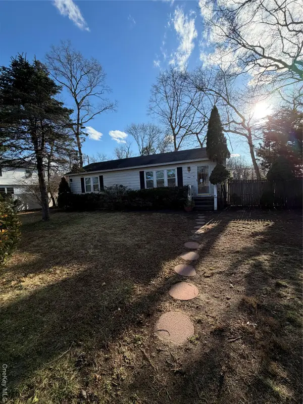 60 Webb Avenue, Patchogue, NY 11772