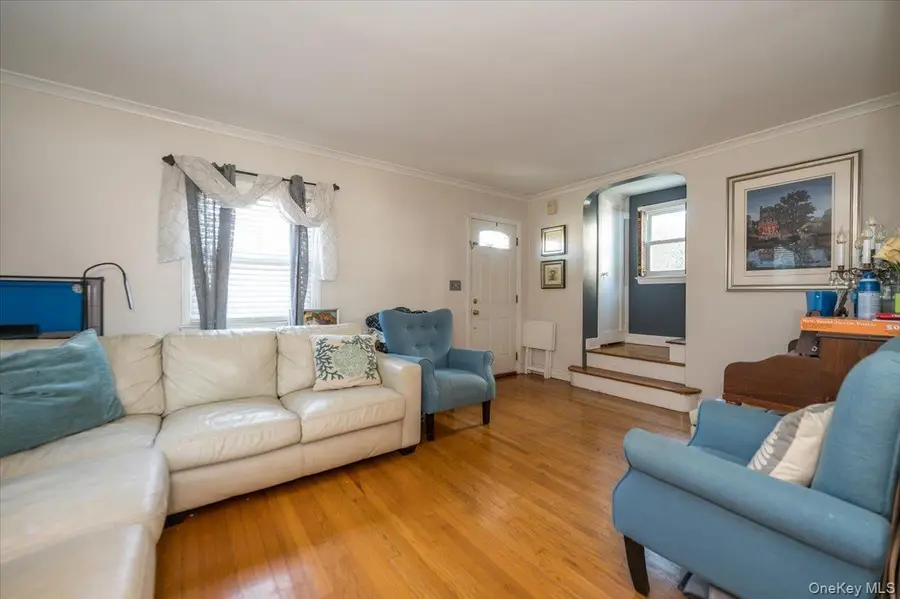 64 E Chester Street, Valley Stream, NY 11580 - #3