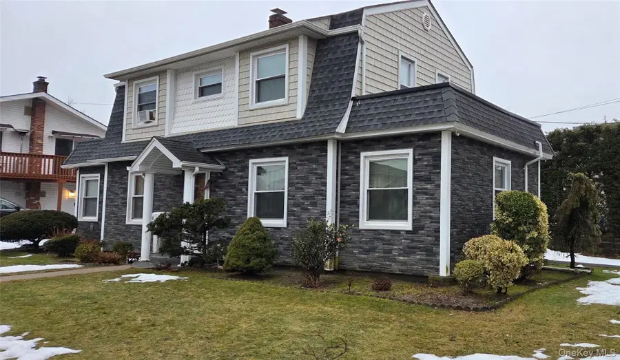 2 Sportsmans Avenue, Freeport, NY 11520 - #3