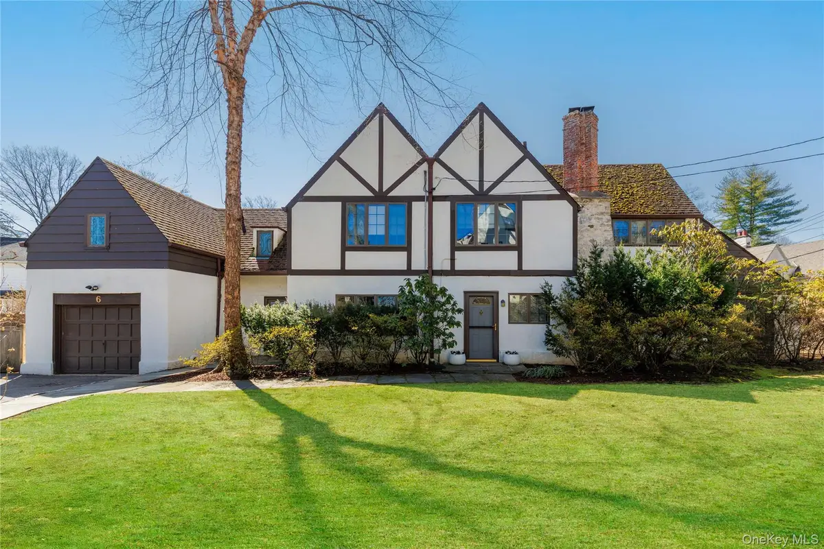 6 Walbrooke Circle, Scarsdale, NY 10583 - #1