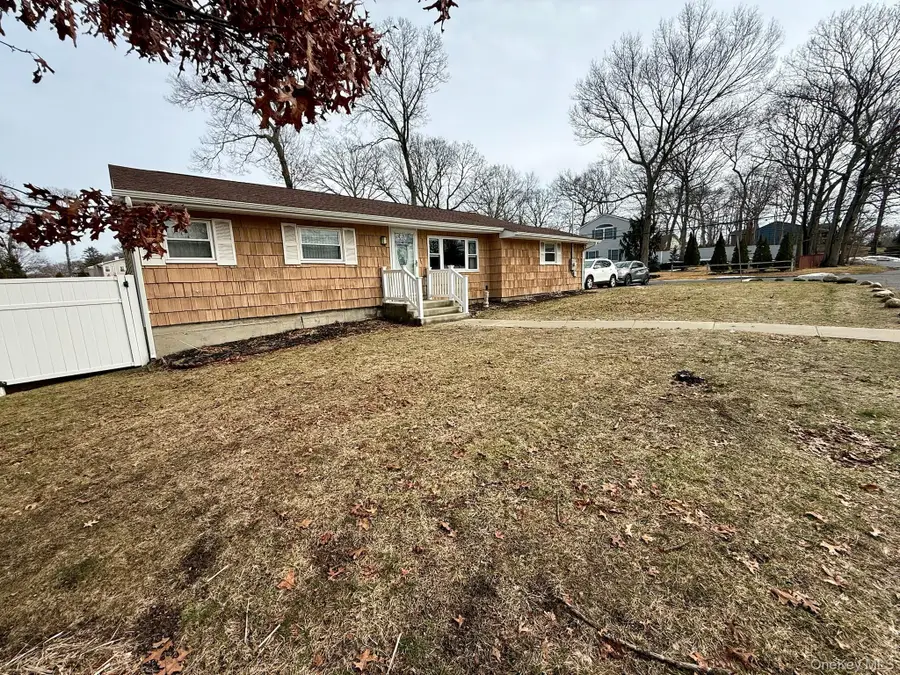 373 Port Avenue, Ronkonkoma, NY 11779 - #3