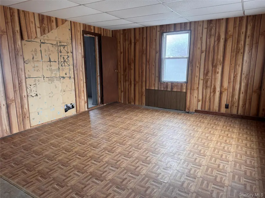 93 Vermont Avenue, West Babylon, NY 11704 - #3