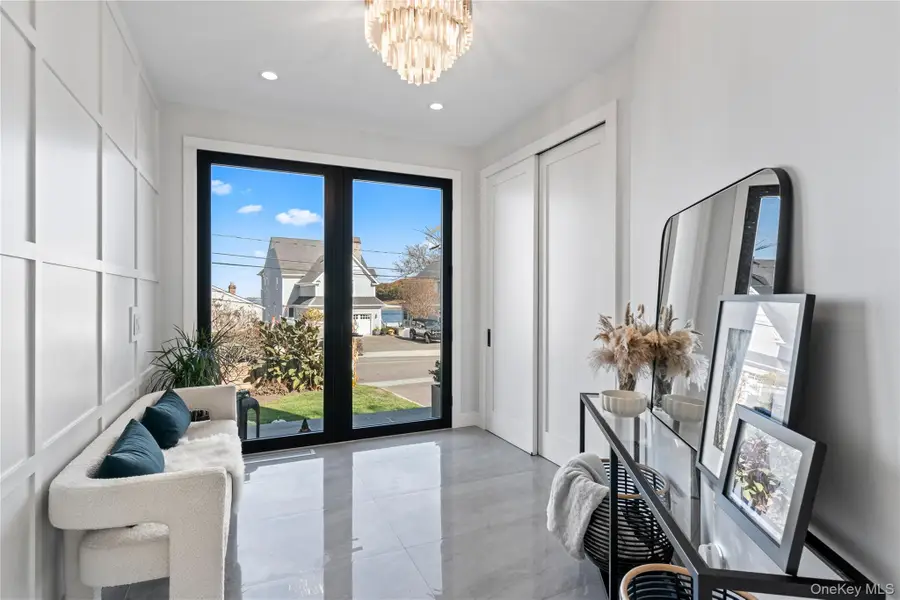 521 Adams Street, Centerport, NY 11721 - #3