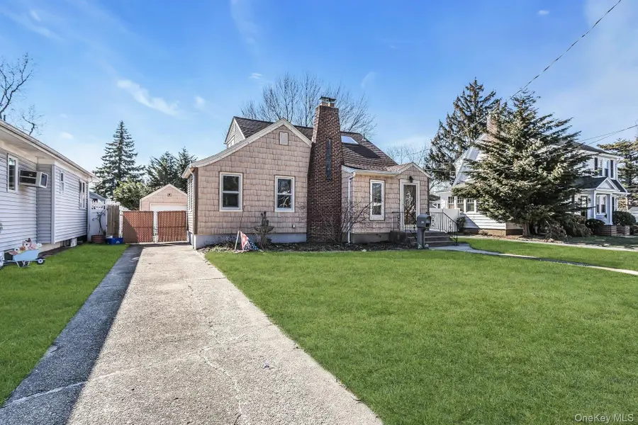 306 Park Avenue, Freeport, NY 11520 - #2