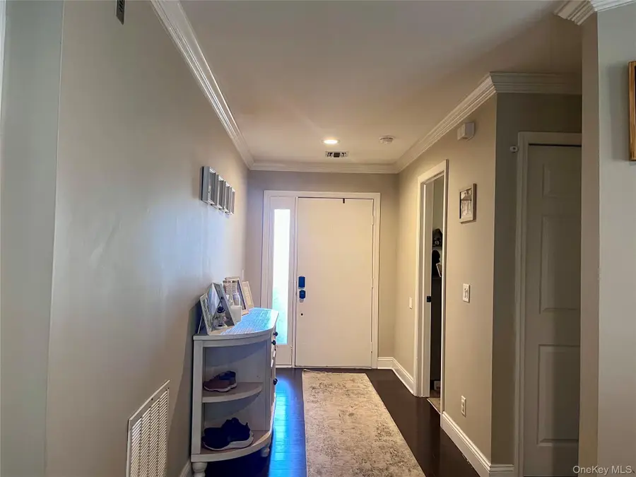 35 Vista Drive S, Manorville, NY 11949 - #2