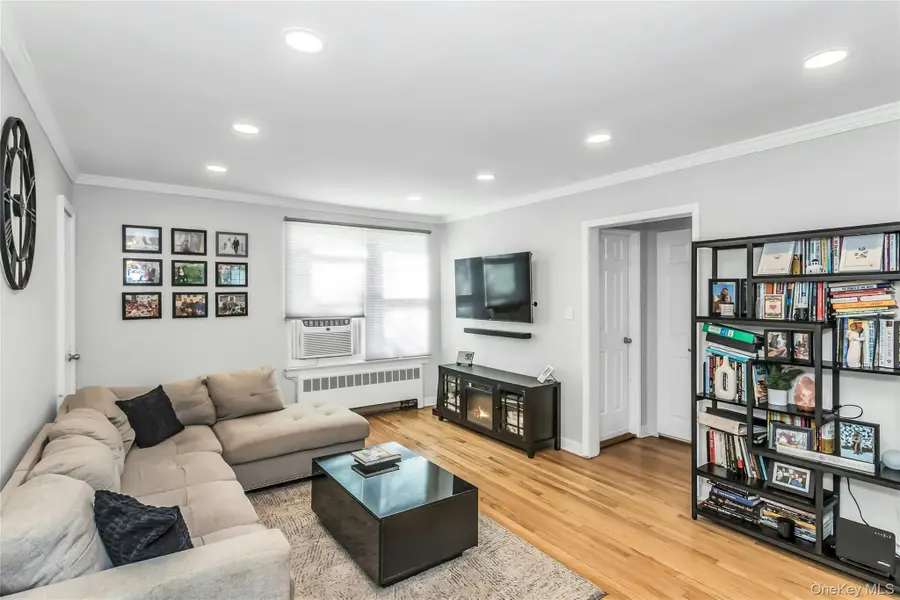 80 Seacliff Avenue #U, Glen Cove, NY 11542 - #3