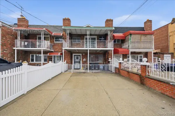 707 Hollywood Avenue, Bronx, NY 10465