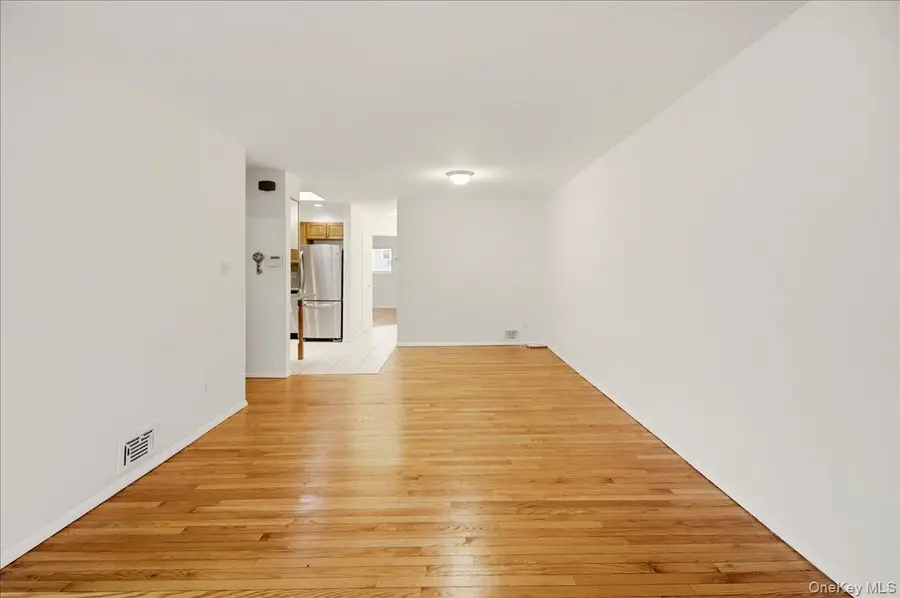 707 Hollywood Avenue, Bronx, NY 10465 - #3