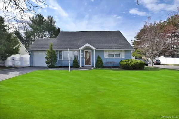 4000 Avoca Avenue, Bethpage, NY 11714