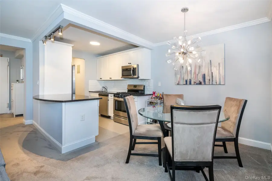 4 Sadore Lane #5J, Yonkers, NY 10710 - #2