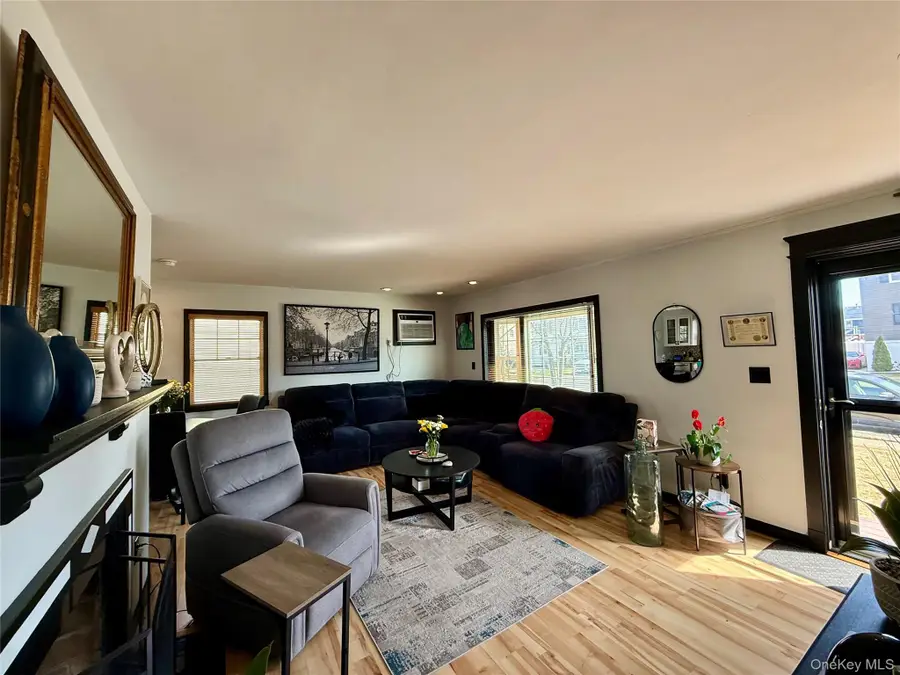 68 Robert Street, Freeport, NY 11520 - #3