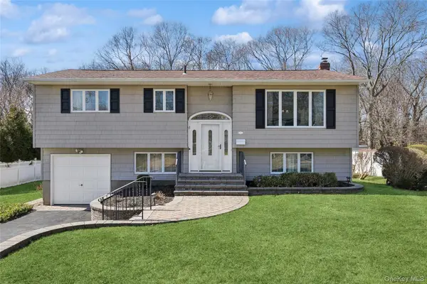 14 Wenmore Road, Commack, NY 11725