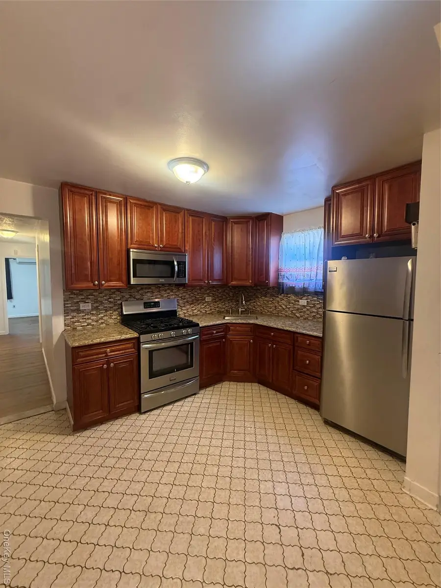849 E 221st Street, Bronx, NY 10467 - #2