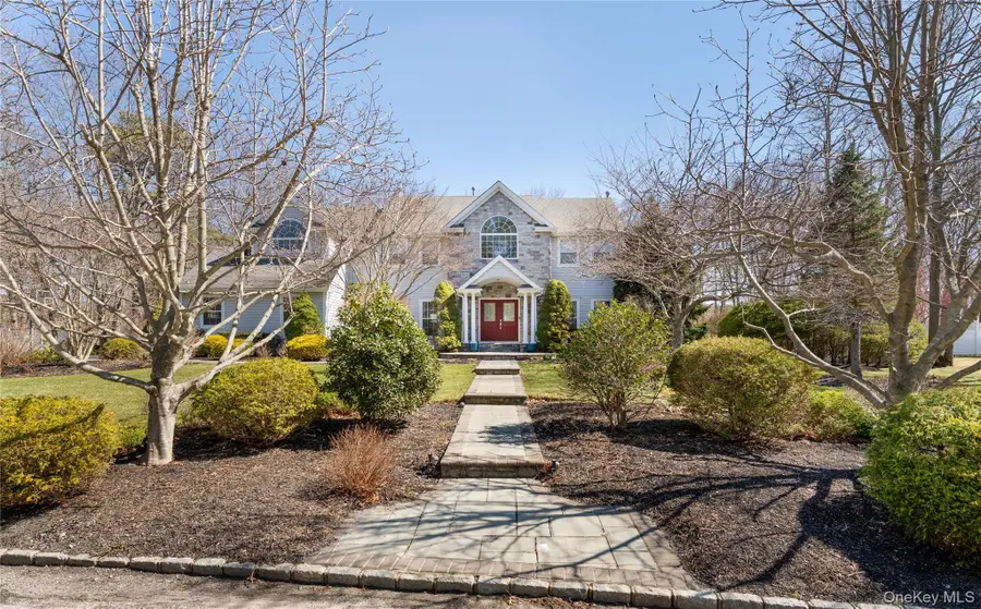 7 Framingham Lane, Shoreham, NY 11786 - #2