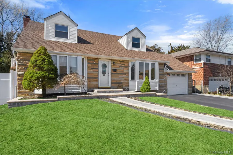 25 Leonard Road, Syosset, NY 11791 - #2