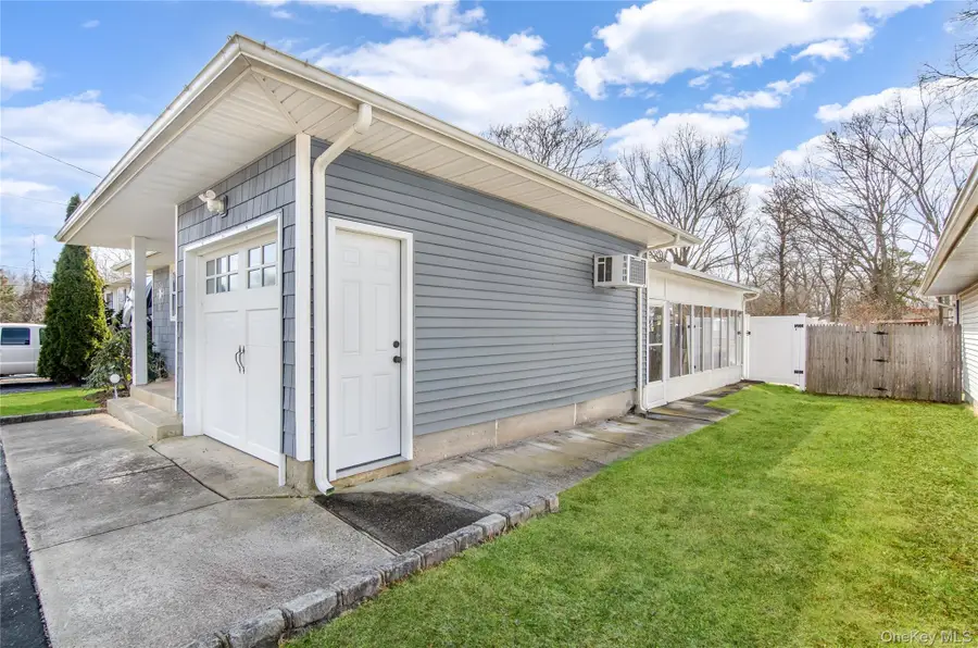 58 Pentmoor Drive, Mastic, NY 11950 - #3