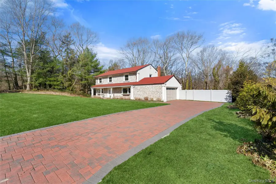 10 Mont Avenue, Dix Hills, NY 11746 - #2