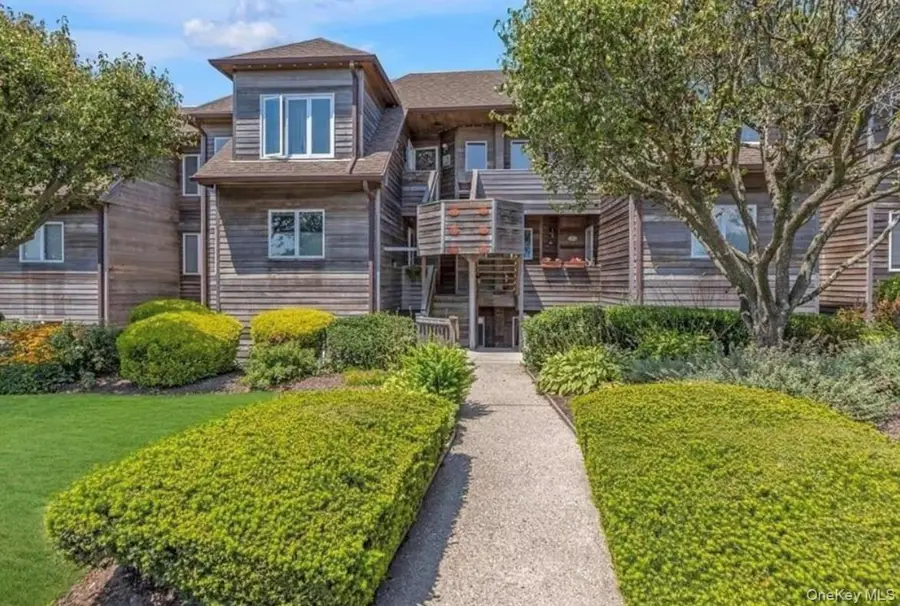 207 Fox Hill Drive, Baiting Hollow, NY 11933 - #2