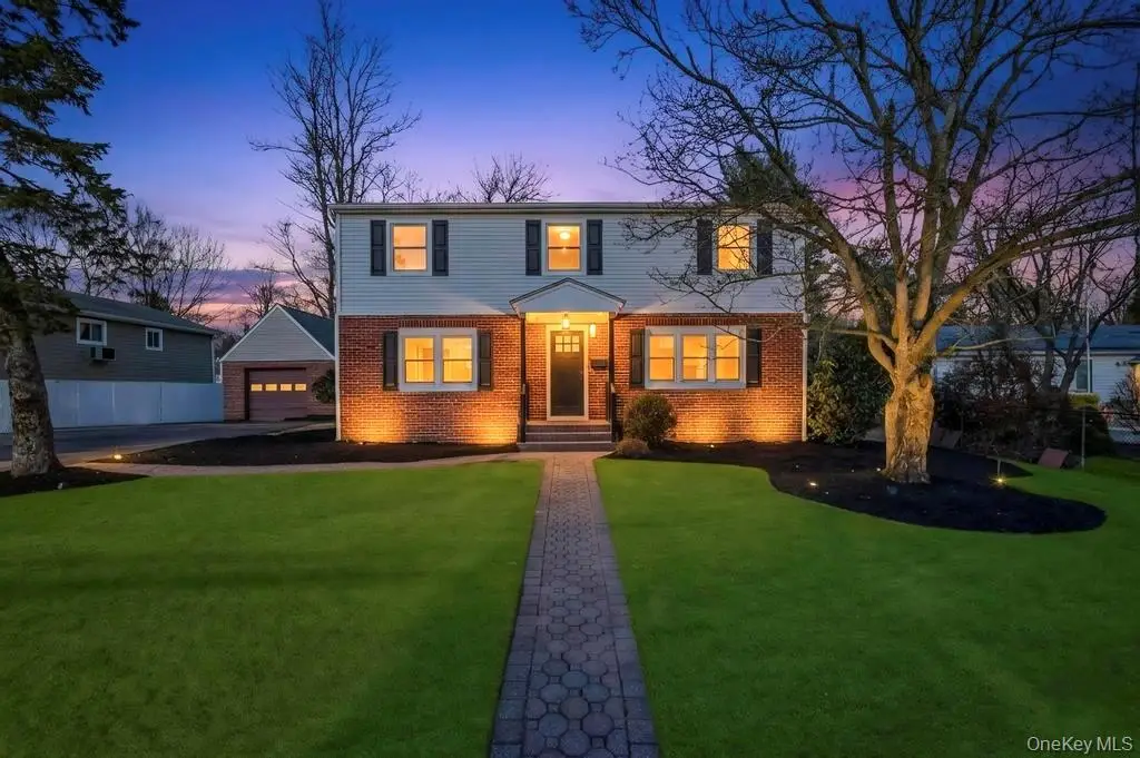 27 Landscape Drive, Wheatley Heights, NY 11798 - #1