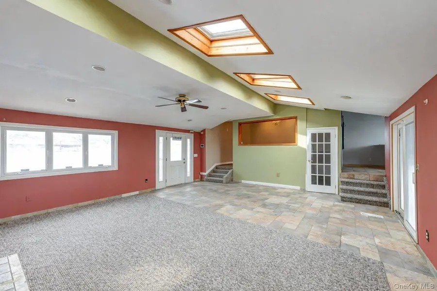 11 Lawrence Road, Deer Park, NY 11729 - #3