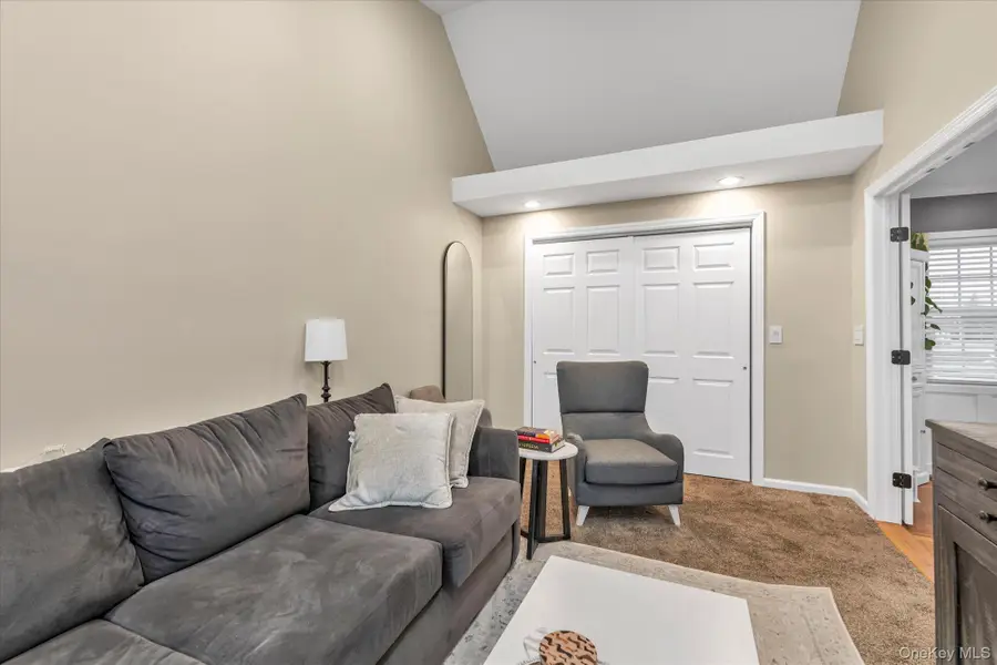 190 31st Street, Lindenhurst, NY 11757 - #3