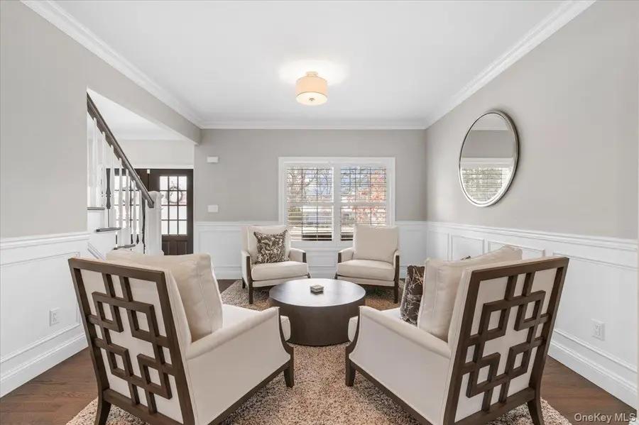 42 Meadowbrook Road, Syosset, NY 11791 - #3