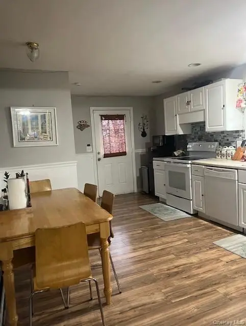 21 Locust Street, Riverhead, NY 11901 - #3