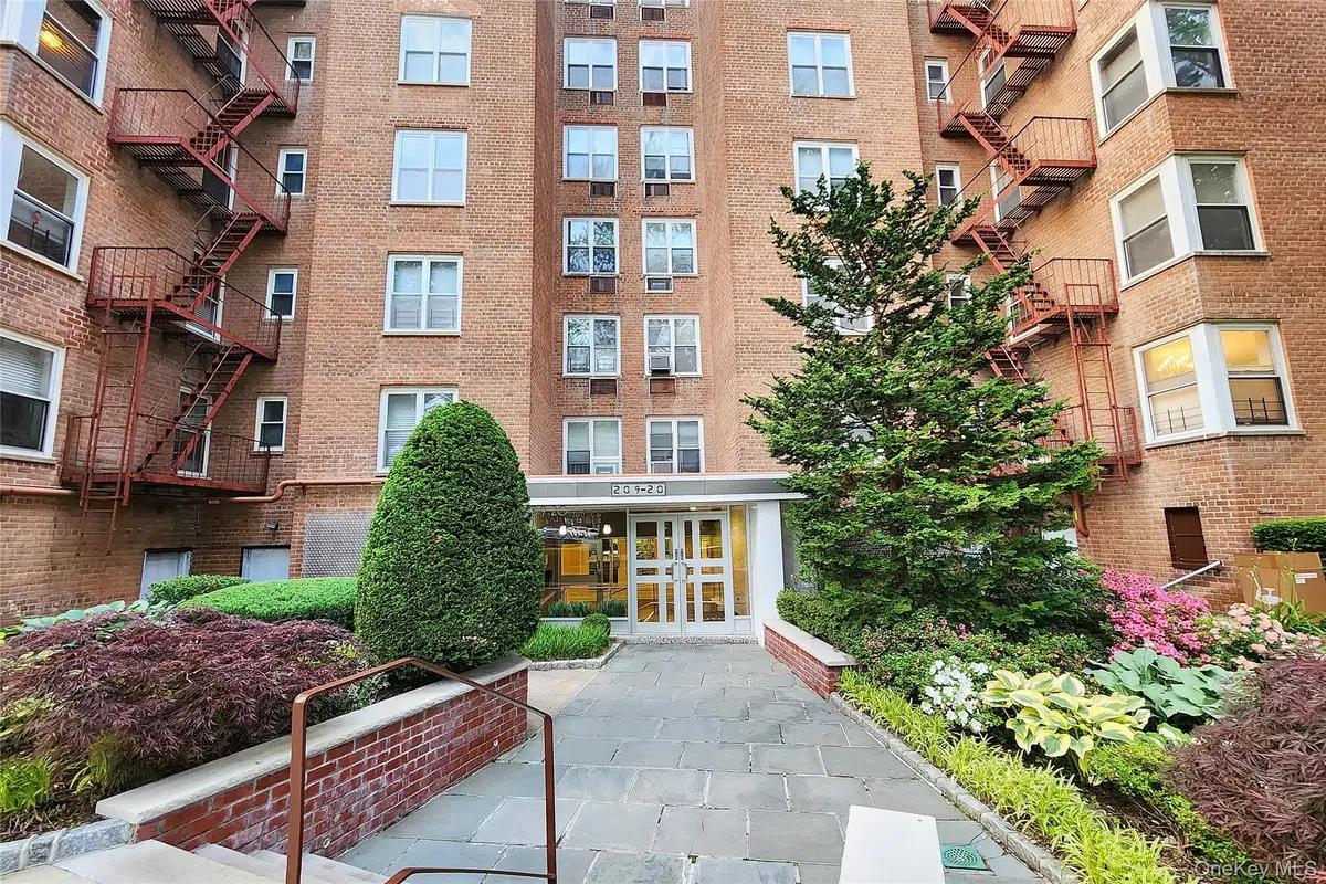 209-20 18th Ave #5E, Bayside, NY 11360 - #1