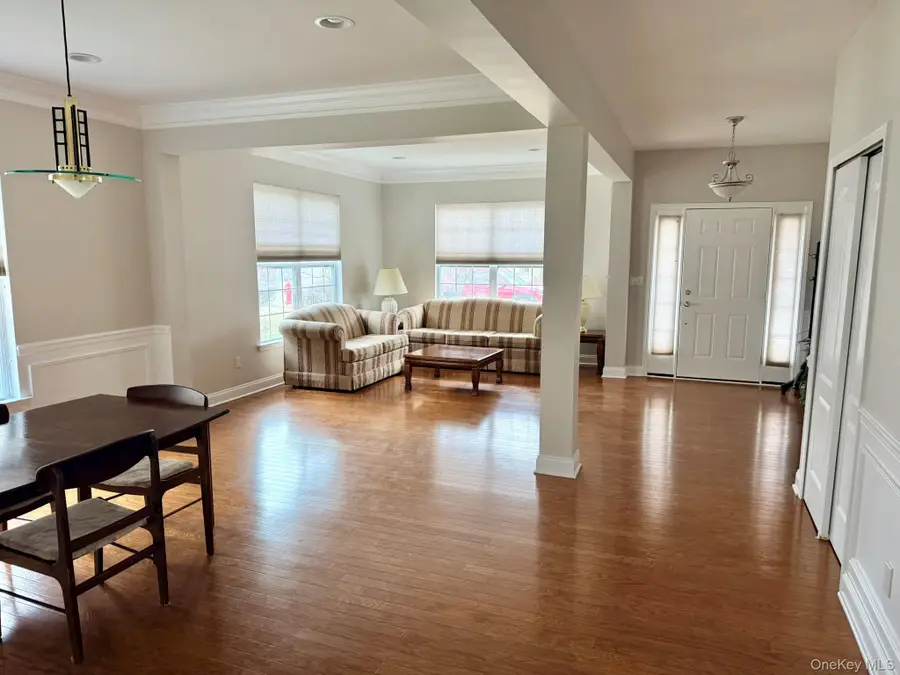 19 Sunflower Street, Middletown, NY 10940 - #3