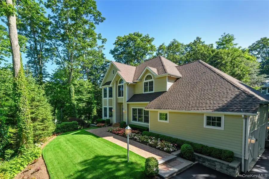 33 Walters Avenue, Cold Spring Harbor, NY 11724 - #3