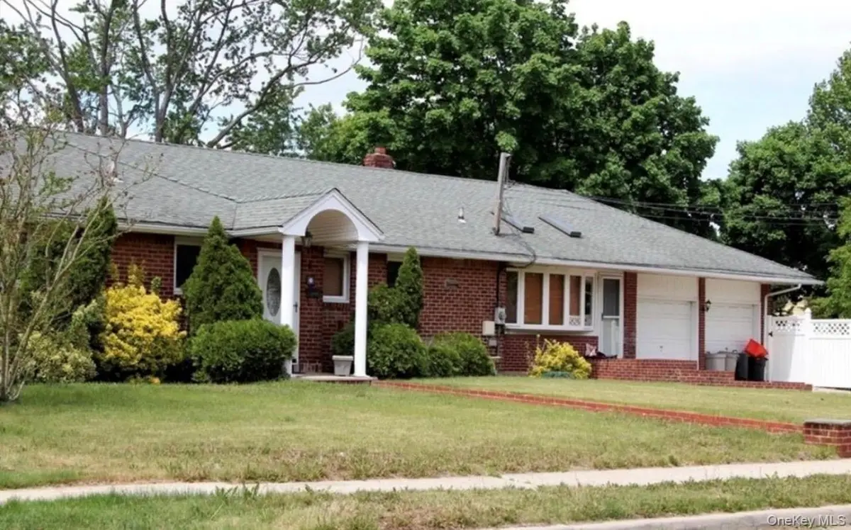 55 Brixton Road S, West Hempstead, NY 11552 - #1