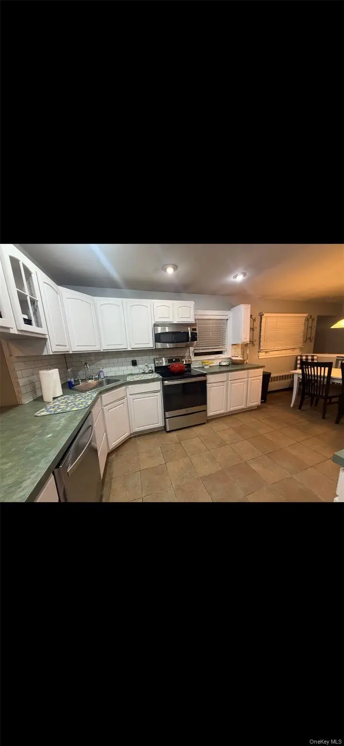 55 Brixton Road S, West Hempstead, NY 11552 - #2