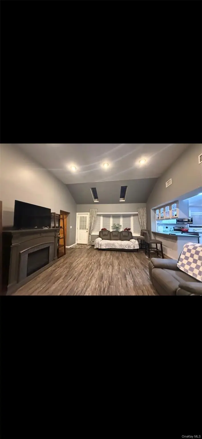 55 Brixton Road S, West Hempstead, NY 11552 - #3