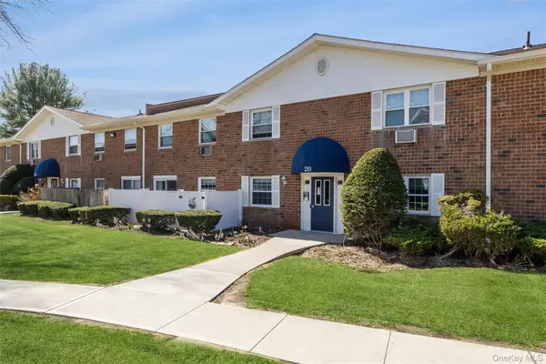 460 Old Town Road #20F, Port Jefferson Station, NY 11776