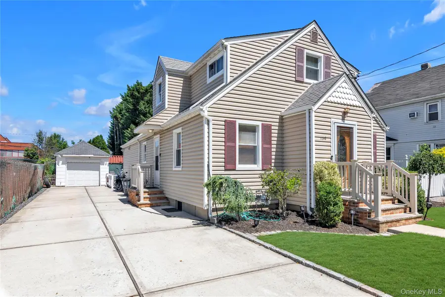 130 Custer Avenue, Williston Park, NY 11596 - #2