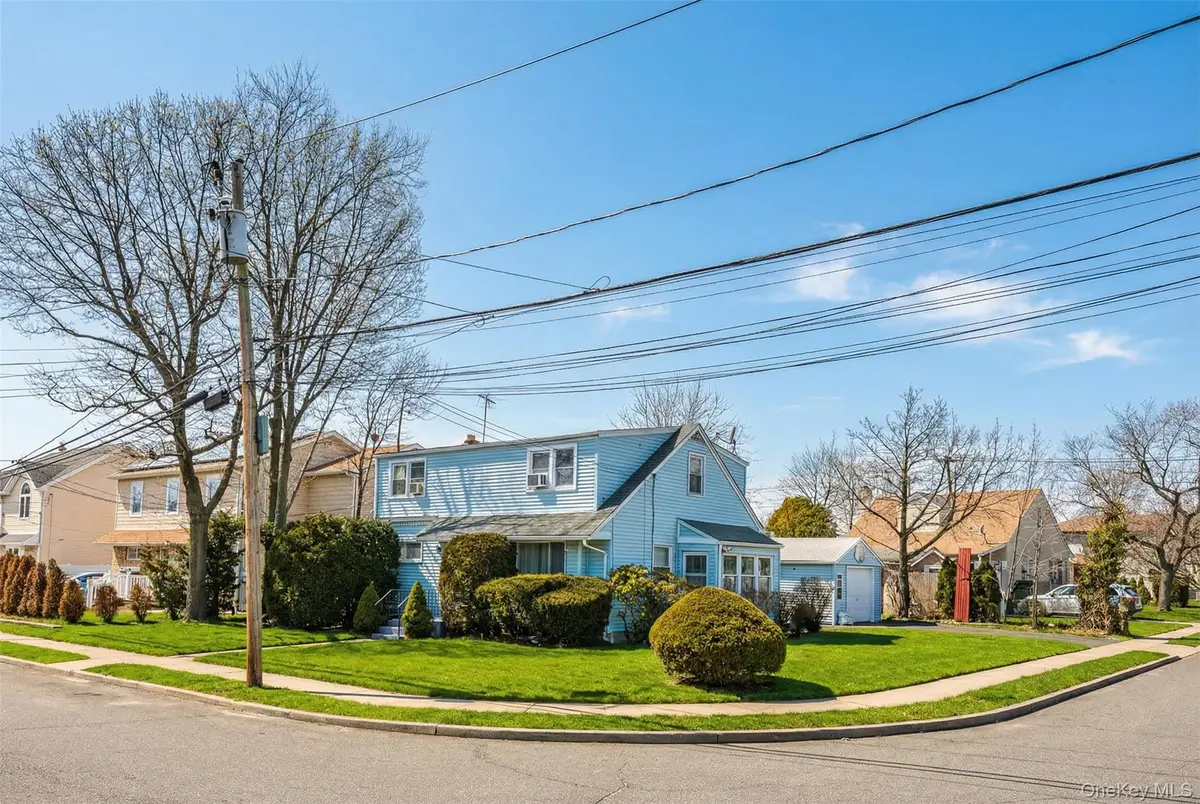 282 Caryl Drive, Lawrence, NY 11559 - #1