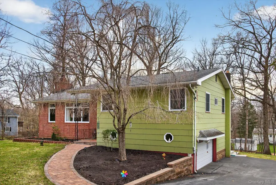 313 Chestnut Avenue, New Windsor, NY 12553 - #3