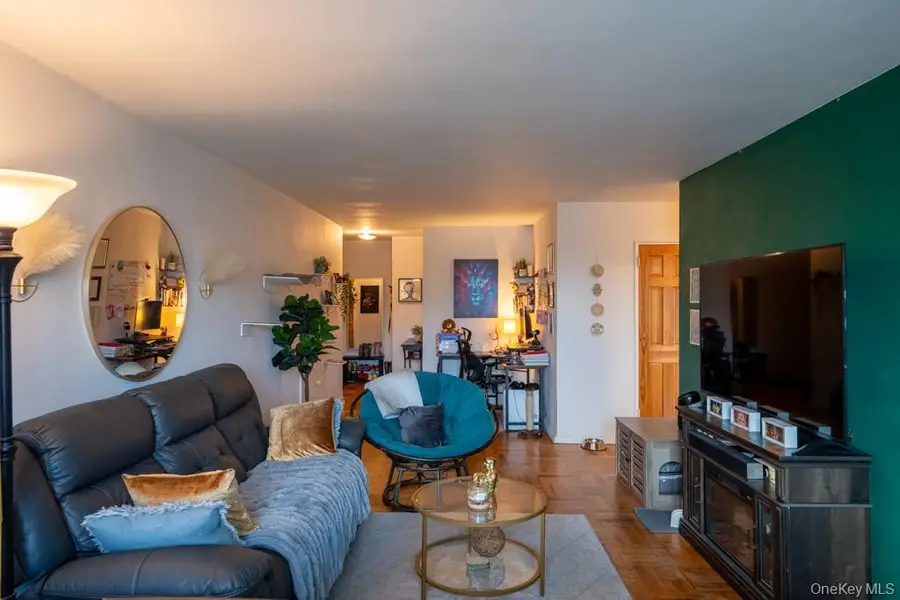 1304 Midland Avenue #C25, Yonkers, NY 10704 - #3