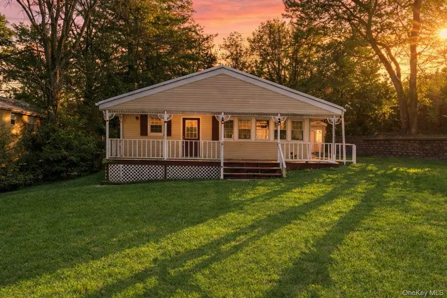 10 Pinedale Avenue, Farmingville, NY 11738 - #2