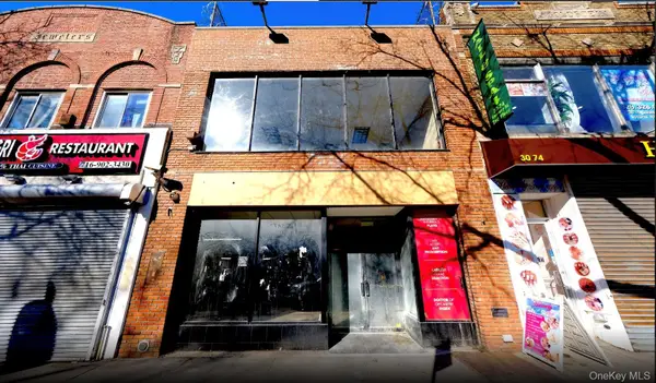 3076 Steinway, Astoria, NY 11103