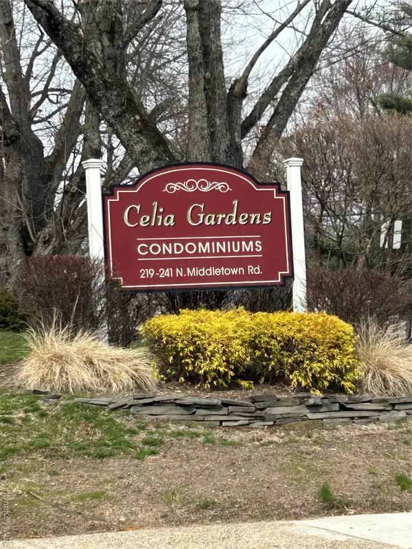 225 N Middletown Road #J, Pearl River, NY 10965