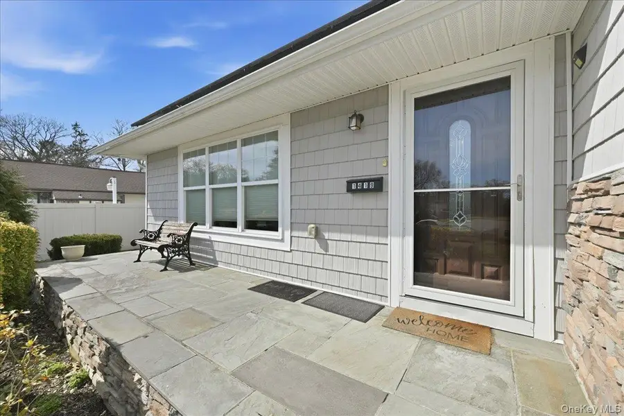 1419 Eric Lane, East Meadow, NY 11554 - #3