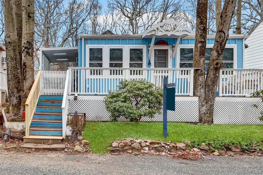 21 Cottage Road, Baiting Hollow, NY 11933 - #3